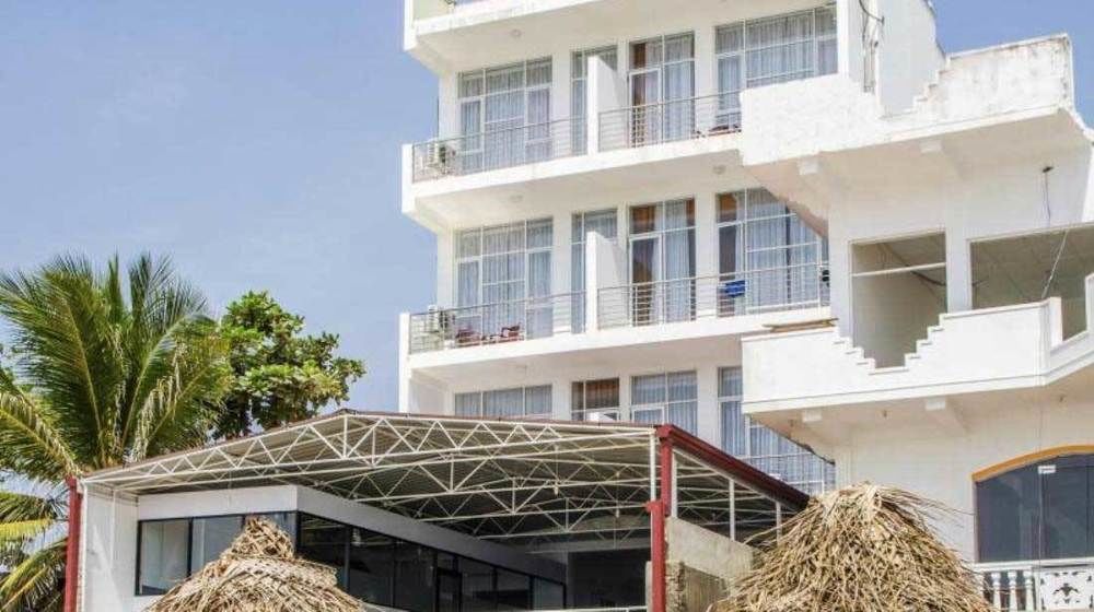 Trinco Beach Hotel Trincomalee Exterior photo
